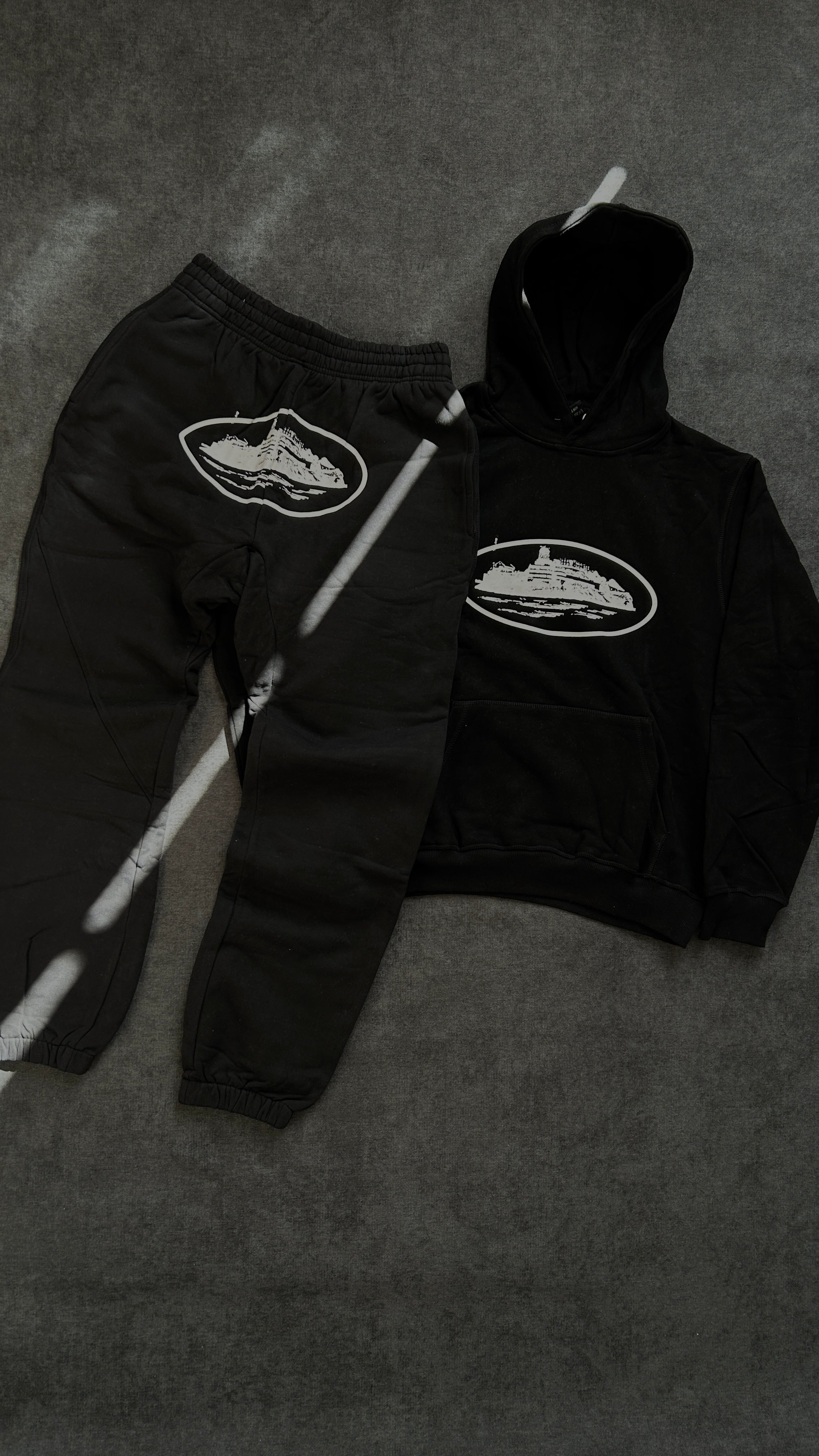 Conjunto Corteiz Island