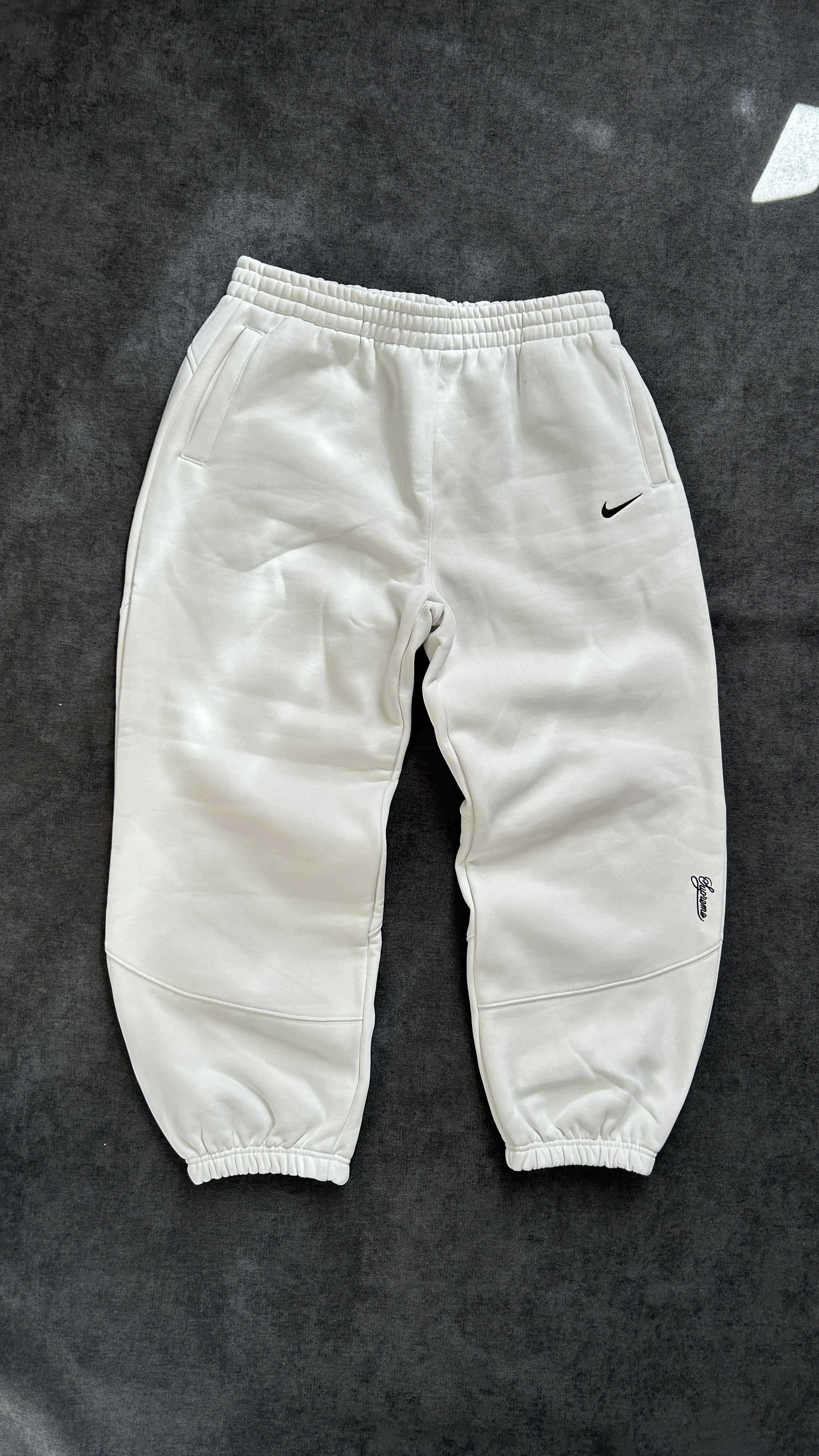 Supreme x Nike Jogging SS25