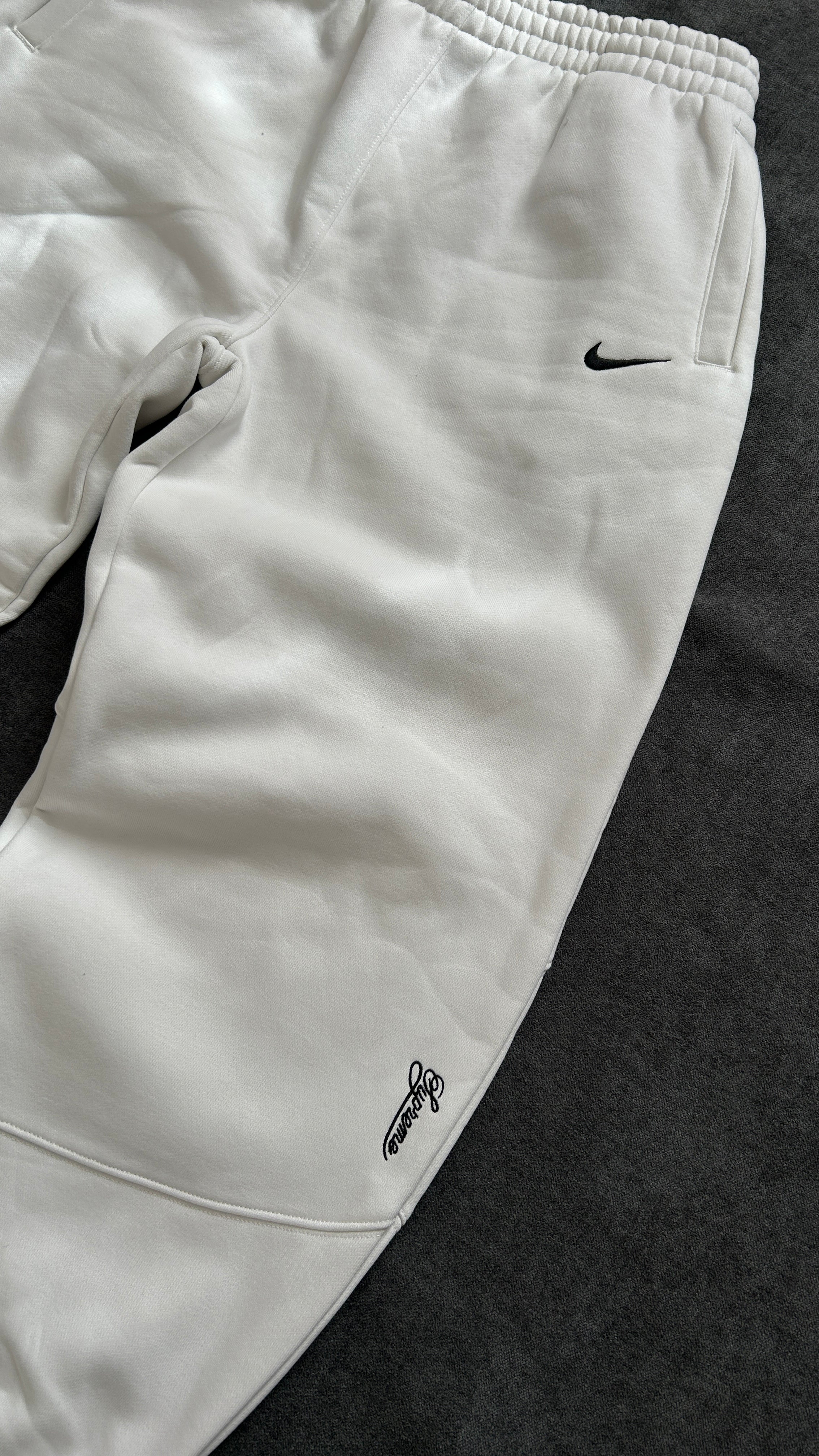 Supreme x Nike Jogging SS25