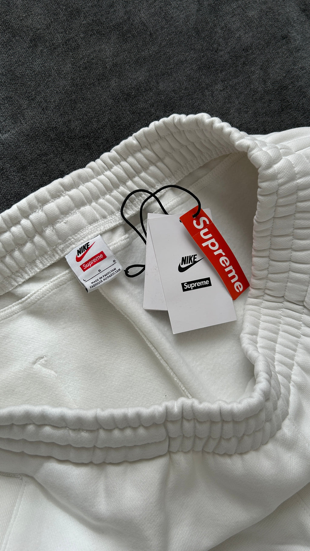 Supreme x Nike Jogging SS25