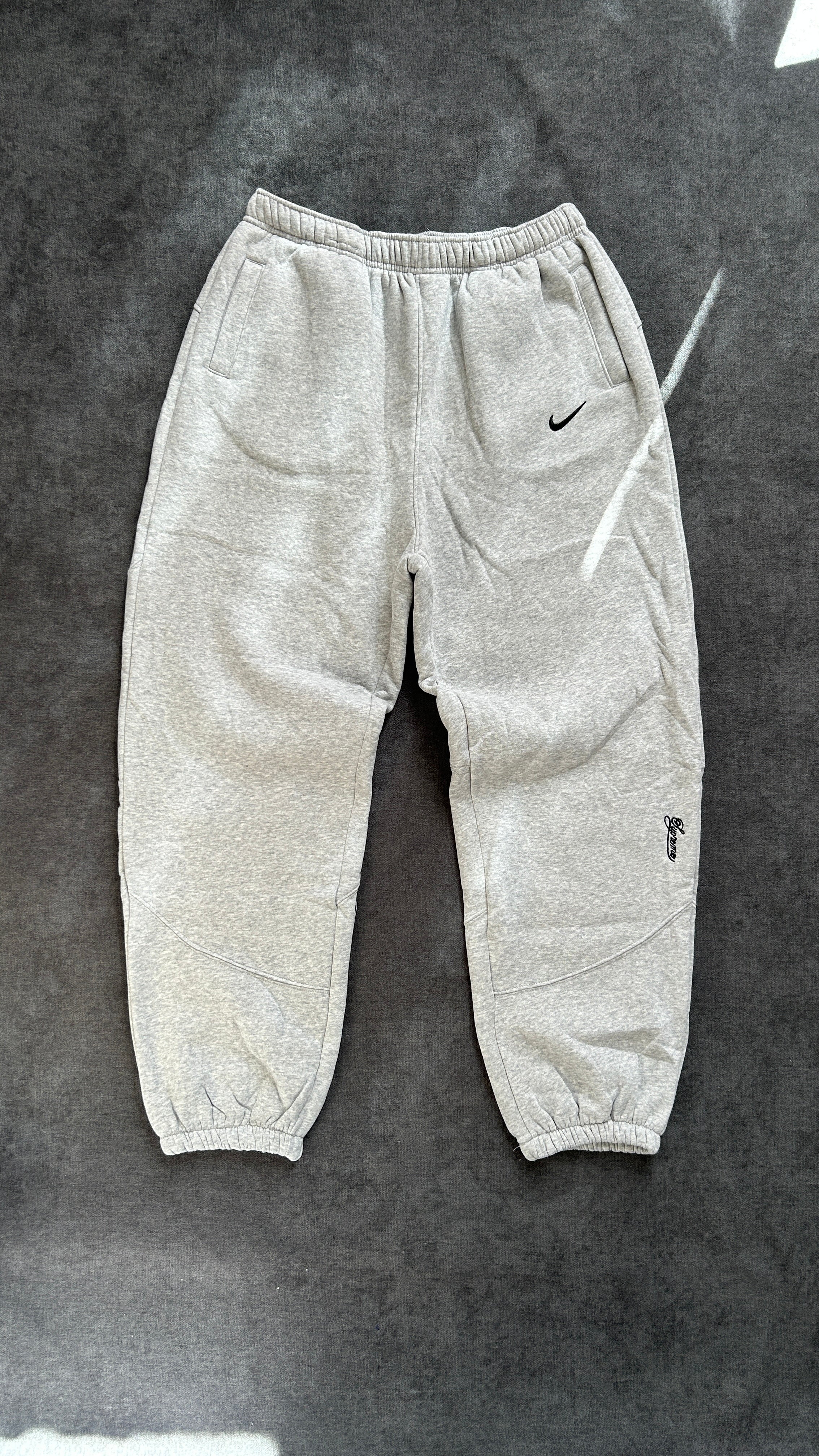 Supreme x Nike Jogging SS25