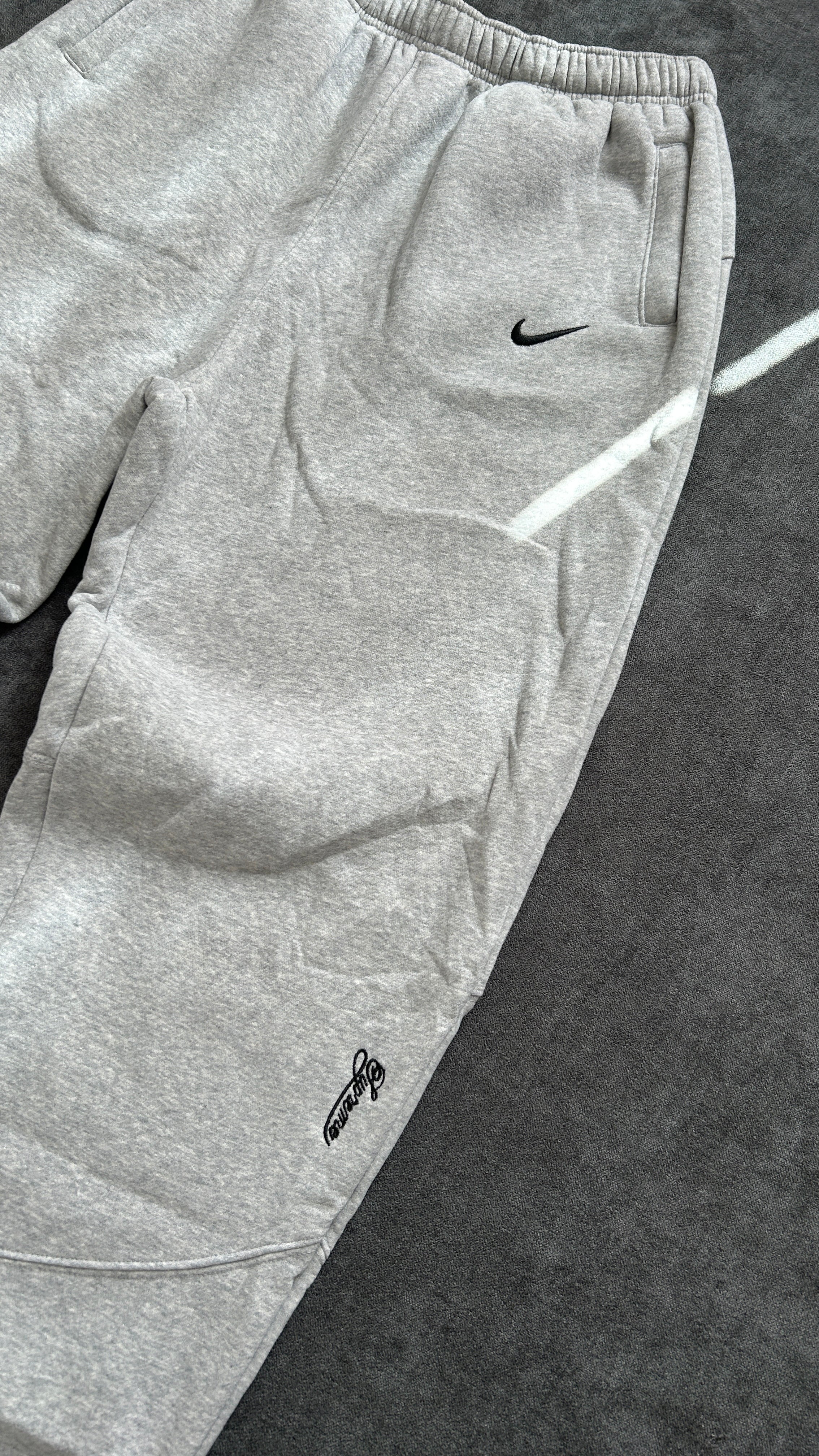 Supreme x Nike Jogging SS25